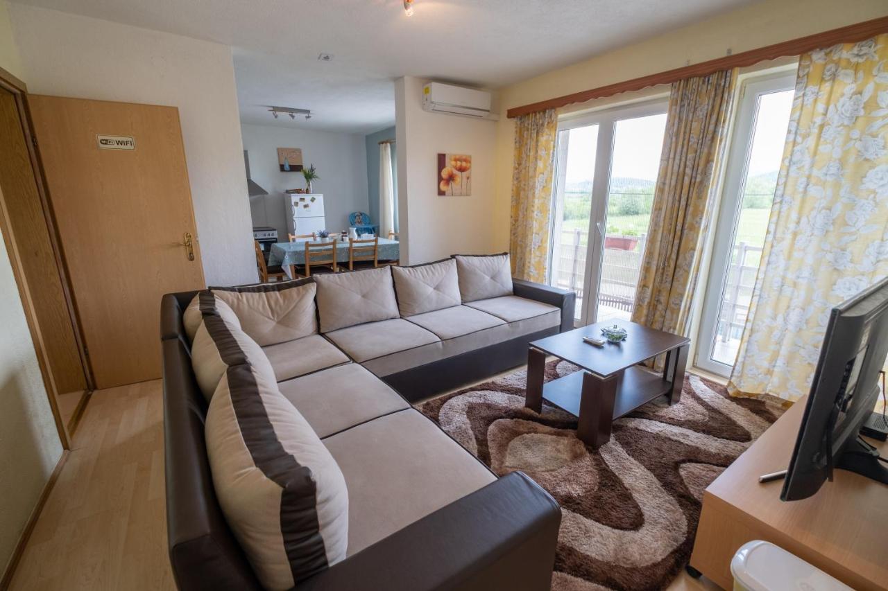 River Bank Apartments & Castle View Bihać Dış mekan fotoğraf